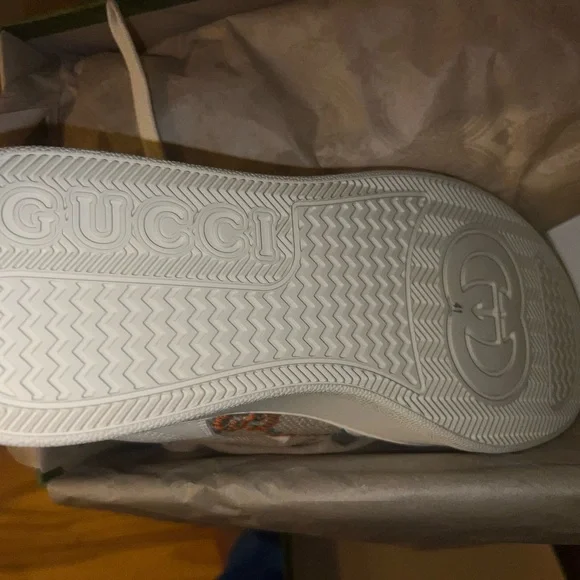 Gucci White Sneakers with Multicolor Logo. BRAND NEW sz 41 - Picture 4 of 7